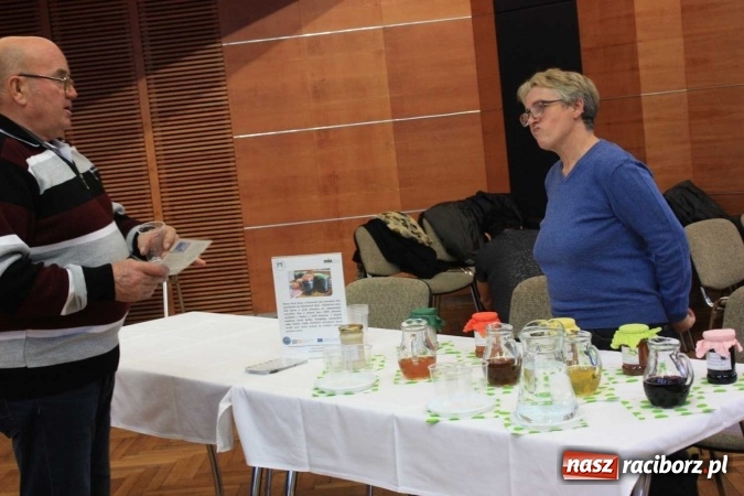 Zdjęcie w galerii na portalu naszraciborz.pl: Kulinarny powr&oacute;t do tradycji - pokaz w Hlucinie wiadomości z regionu