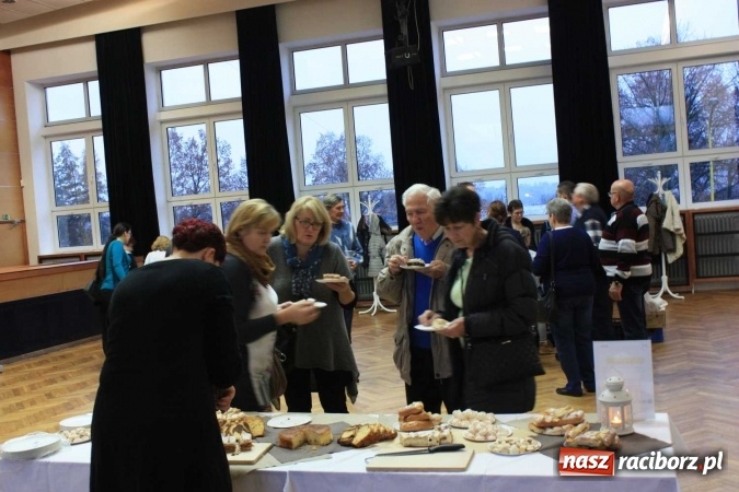 Zdjęcie w galerii na portalu naszraciborz.pl: Kulinarny powr&oacute;t do tradycji - pokaz w Hlucinie wiadomości z regionu