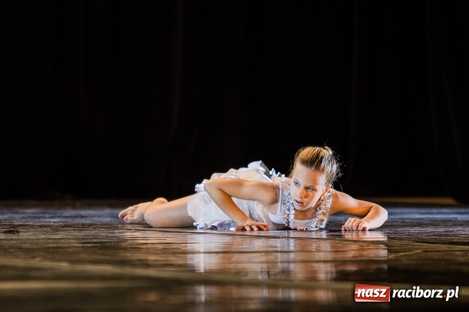 Zdjęcie w galerii na portalu naszraciborz.pl: Skaza wystąpiła charytatywnie dla Oliwii wiadomości z regionu