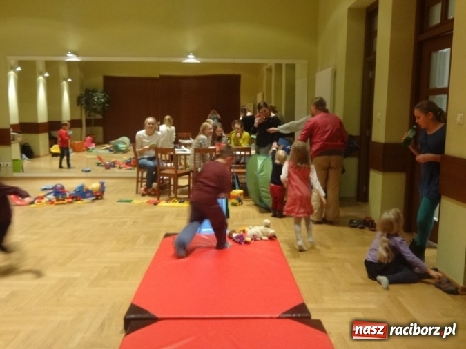 Zdjęcie w galerii na portalu naszraciborz.pl: Dokąd wybrały się Fikusie?  wiadomości z regionu
