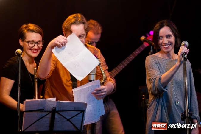 Zdjęcie w galerii na portalu naszraciborz.pl: Lidia Pospieszalska wystąpiła na Końcu Świata wiadomości z regionu