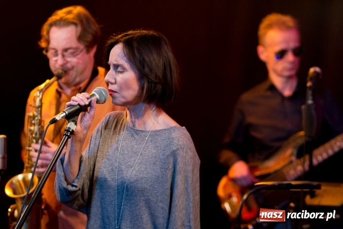 Zdjęcie w galerii na portalu naszraciborz.pl: Lidia Pospieszalska wystąpiła na Końcu Świata wiadomości z regionu