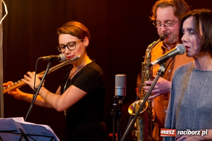 Zdjęcie w galerii na portalu naszraciborz.pl: Lidia Pospieszalska wystąpiła na Końcu Świata wiadomości z regionu