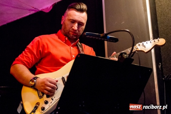 Zdjęcie w galerii na portalu naszraciborz.pl: Lidia Pospieszalska wystąpiła na Końcu Świata wiadomości z regionu