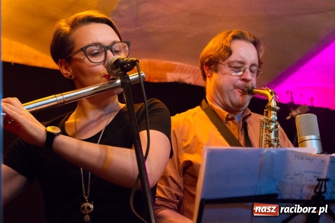 Zdjęcie w galerii na portalu naszraciborz.pl: Lidia Pospieszalska wystąpiła na Końcu Świata wiadomości z regionu