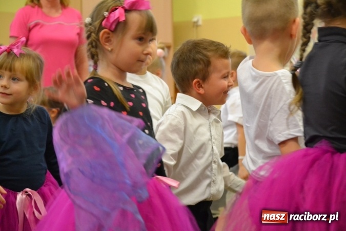 Zdjęcie w galerii na portalu naszraciborz.pl: Kiermasz adwentowy Przedszkola w Rudach to już tradycja!  wiadomości z regionu