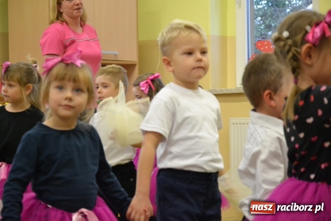 Zdjęcie w galerii na portalu naszraciborz.pl: Kiermasz adwentowy Przedszkola w Rudach to już tradycja!  wiadomości z regionu