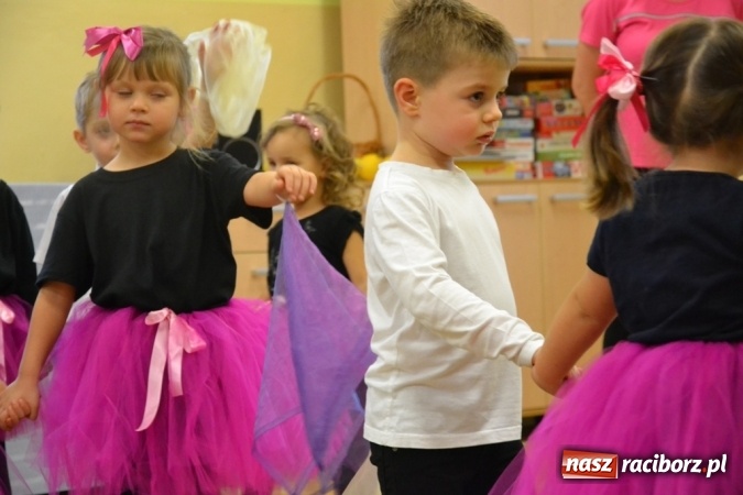 Zdjęcie w galerii na portalu naszraciborz.pl: Kiermasz adwentowy Przedszkola w Rudach to już tradycja!  wiadomości z regionu