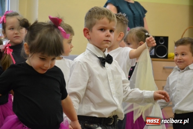 Zdjęcie w galerii na portalu naszraciborz.pl: Kiermasz adwentowy Przedszkola w Rudach to już tradycja!  wiadomości z regionu