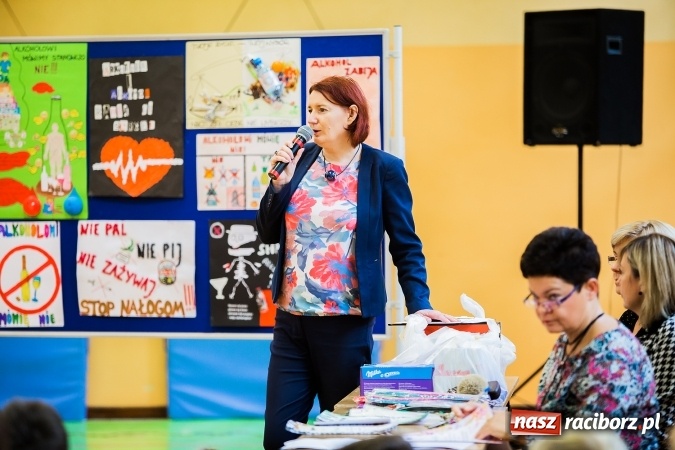 Zdjęcie w galerii na portalu naszraciborz.pl: W Szkole Podstawowej nr 13 podsumowano tydzień profilaktyki wiadomości z regionu