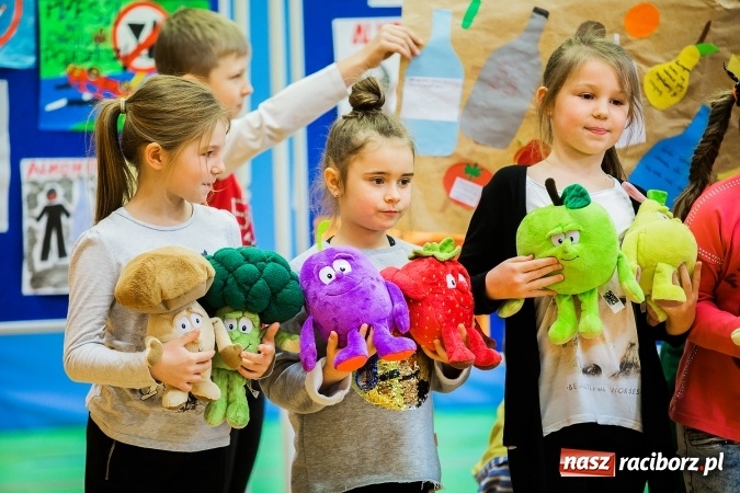 Zdjęcie w galerii na portalu naszraciborz.pl: W Szkole Podstawowej nr 13 podsumowano tydzień profilaktyki wiadomości z regionu