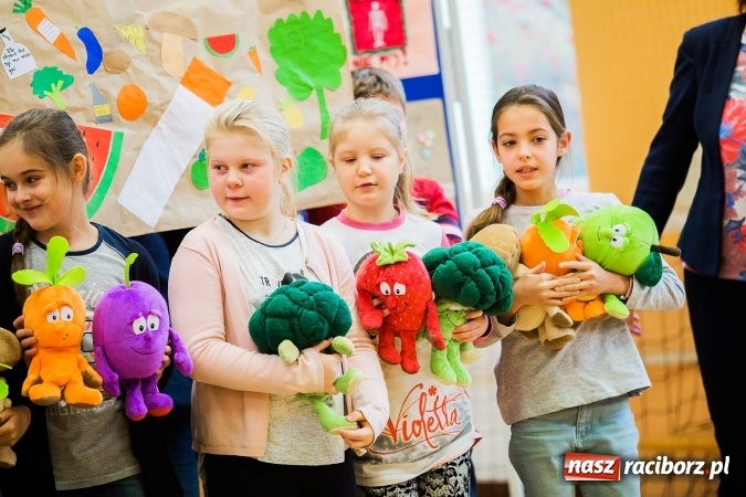 Zdjęcie w galerii na portalu naszraciborz.pl: W Szkole Podstawowej nr 13 podsumowano tydzień profilaktyki wiadomości z regionu