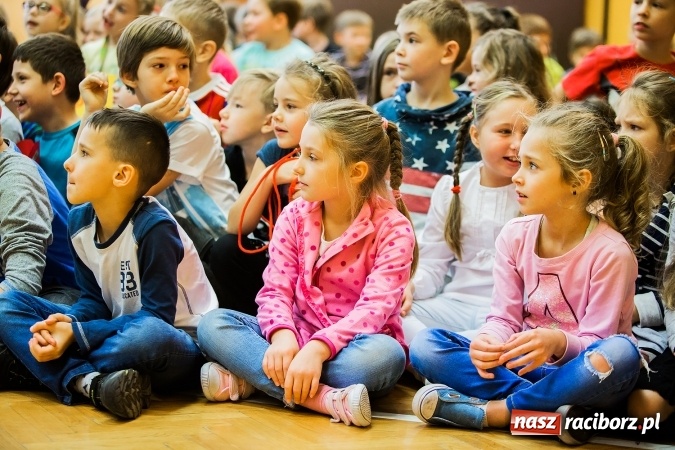 Zdjęcie w galerii na portalu naszraciborz.pl: W Szkole Podstawowej nr 13 podsumowano tydzień profilaktyki wiadomości z regionu