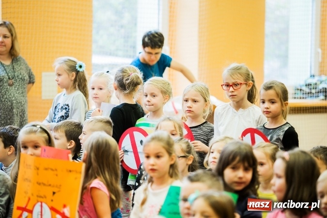 Zdjęcie w galerii na portalu naszraciborz.pl: W Szkole Podstawowej nr 13 podsumowano tydzień profilaktyki wiadomości z regionu
