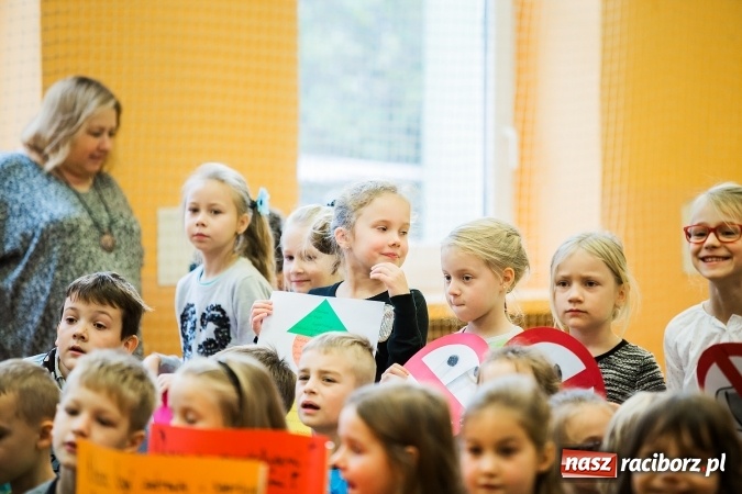 Zdjęcie w galerii na portalu naszraciborz.pl: W Szkole Podstawowej nr 13 podsumowano tydzień profilaktyki wiadomości z regionu