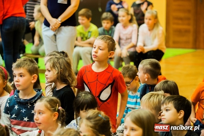 Zdjęcie w galerii na portalu naszraciborz.pl: W Szkole Podstawowej nr 13 podsumowano tydzień profilaktyki wiadomości z regionu