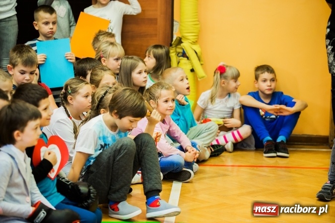 Zdjęcie w galerii na portalu naszraciborz.pl: W Szkole Podstawowej nr 13 podsumowano tydzień profilaktyki wiadomości z regionu