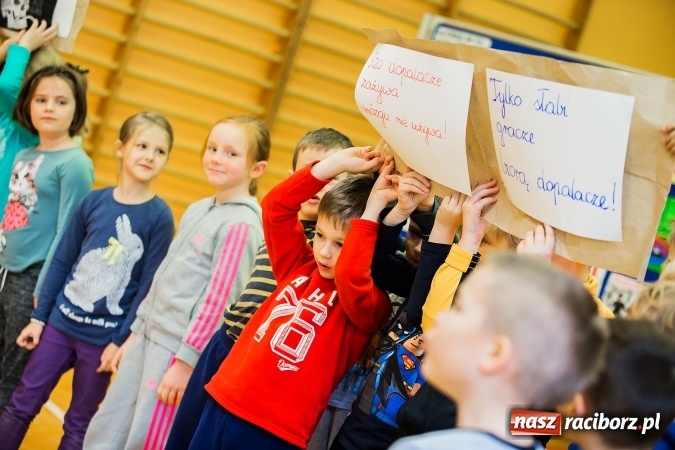 Zdjęcie w galerii na portalu naszraciborz.pl: W Szkole Podstawowej nr 13 podsumowano tydzień profilaktyki wiadomości z regionu
