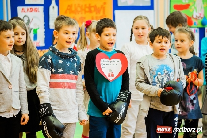 Zdjęcie w galerii na portalu naszraciborz.pl: W Szkole Podstawowej nr 13 podsumowano tydzień profilaktyki wiadomości z regionu