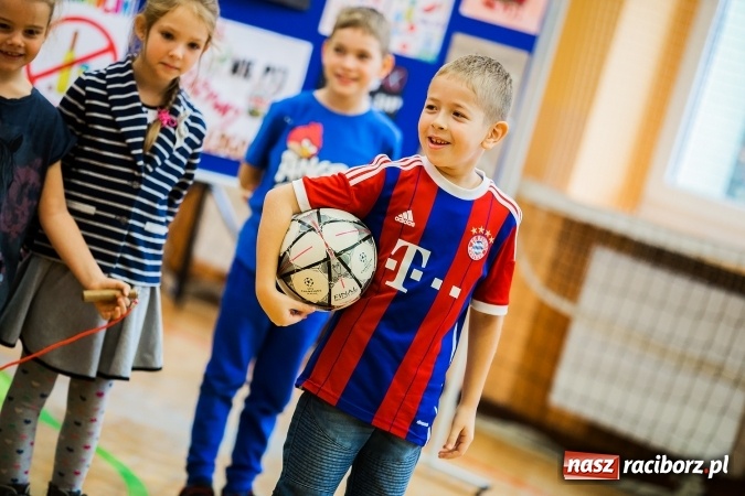 Zdjęcie w galerii na portalu naszraciborz.pl: W Szkole Podstawowej nr 13 podsumowano tydzień profilaktyki wiadomości z regionu