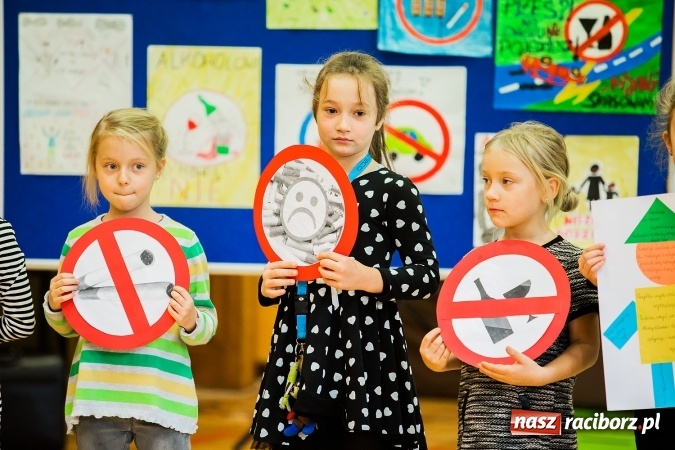 Zdjęcie w galerii na portalu naszraciborz.pl: W Szkole Podstawowej nr 13 podsumowano tydzień profilaktyki wiadomości z regionu