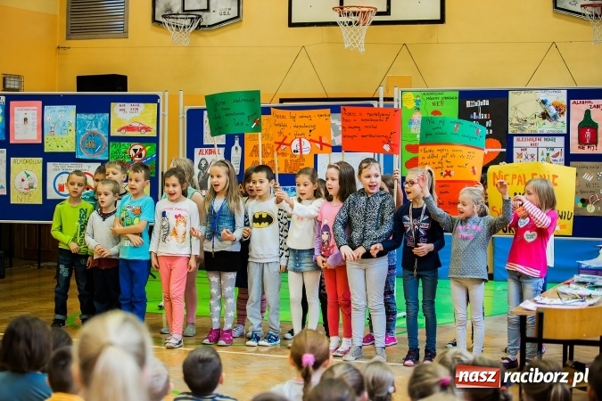 Zdjęcie w galerii na portalu naszraciborz.pl: W Szkole Podstawowej nr 13 podsumowano tydzień profilaktyki wiadomości z regionu