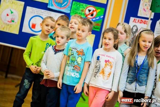 Zdjęcie w galerii na portalu naszraciborz.pl: W Szkole Podstawowej nr 13 podsumowano tydzień profilaktyki wiadomości z regionu