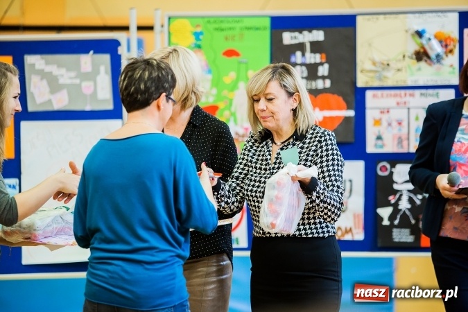 Zdjęcie w galerii na portalu naszraciborz.pl: W Szkole Podstawowej nr 13 podsumowano tydzień profilaktyki wiadomości z regionu