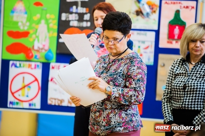 Zdjęcie w galerii na portalu naszraciborz.pl: W Szkole Podstawowej nr 13 podsumowano tydzień profilaktyki wiadomości z regionu