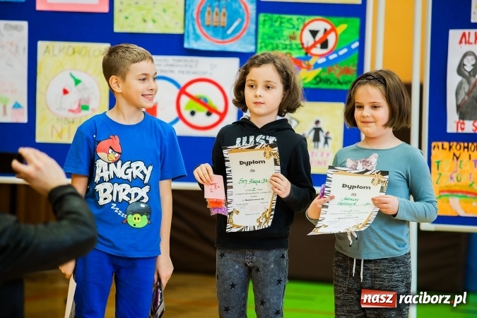 Zdjęcie w galerii na portalu naszraciborz.pl: W Szkole Podstawowej nr 13 podsumowano tydzień profilaktyki wiadomości z regionu