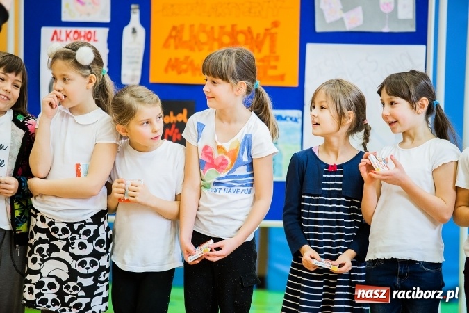 Zdjęcie w galerii na portalu naszraciborz.pl: W Szkole Podstawowej nr 13 podsumowano tydzień profilaktyki wiadomości z regionu