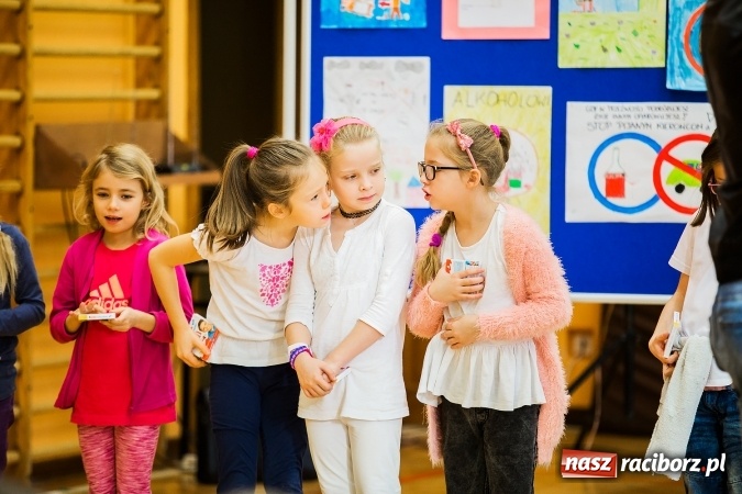 Zdjęcie w galerii na portalu naszraciborz.pl: W Szkole Podstawowej nr 13 podsumowano tydzień profilaktyki wiadomości z regionu