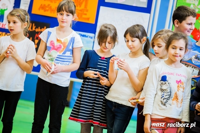 Zdjęcie w galerii na portalu naszraciborz.pl: W Szkole Podstawowej nr 13 podsumowano tydzień profilaktyki wiadomości z regionu