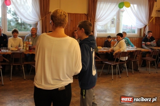 Zdjęcie w galerii na portalu naszraciborz.pl: Niedzielne spotkanie schlagballist&oacute;w w sali OSP Wojnowice wiadomości z regionu