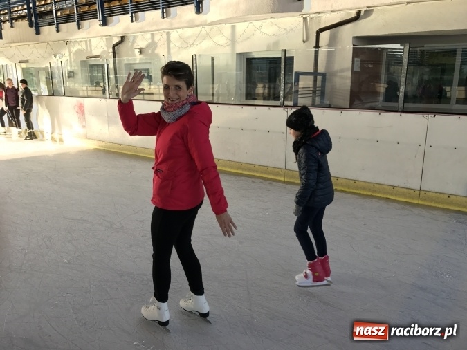 Zdjęcie w galerii na portalu naszraciborz.pl: UKS Zryw Nędza odwiedził pszowskie lodowisko wiadomości z regionu