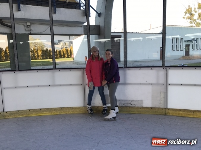 Zdjęcie w galerii na portalu naszraciborz.pl: UKS Zryw Nędza odwiedził pszowskie lodowisko wiadomości z regionu