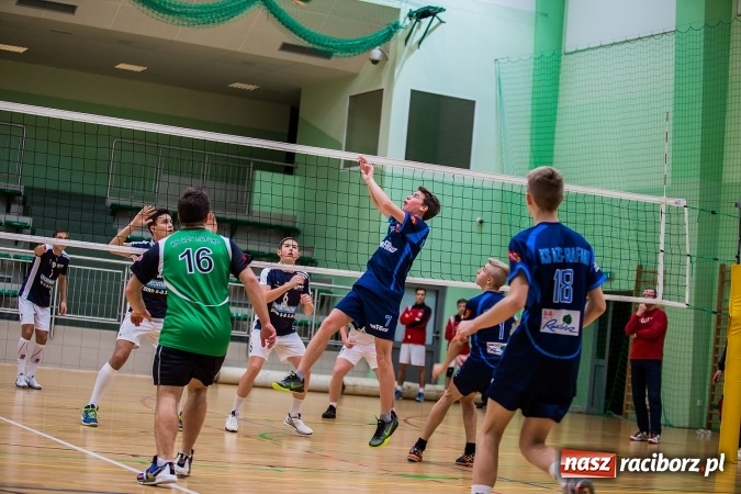 Zdjęcie w galerii na portalu naszraciborz.pl: Dwa oblicza kadetów Rafako. Udana pogoń Bielska-Białej wiadomości z regionu