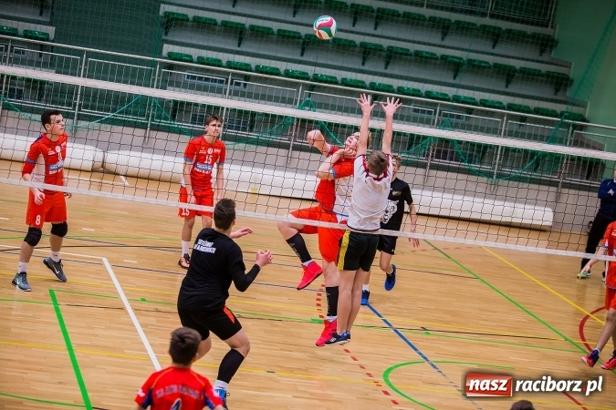 Zdjęcie w galerii na portalu naszraciborz.pl: Dwa oblicza kadetów Rafako. Udana pogoń Bielska-Białej wiadomości z regionu