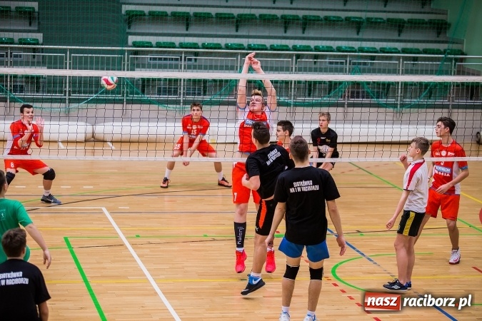 Zdjęcie w galerii na portalu naszraciborz.pl: Dwa oblicza kadetów Rafako. Udana pogoń Bielska-Białej wiadomości z regionu