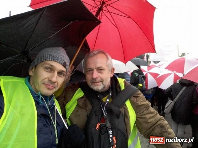 Zdjęcie w galerii na portalu naszraciborz.pl: Nie dla chaosu w szkole - nauczyciele z powiatu raciborskiego manifestowali w Warszawie wiadomości z regionu
