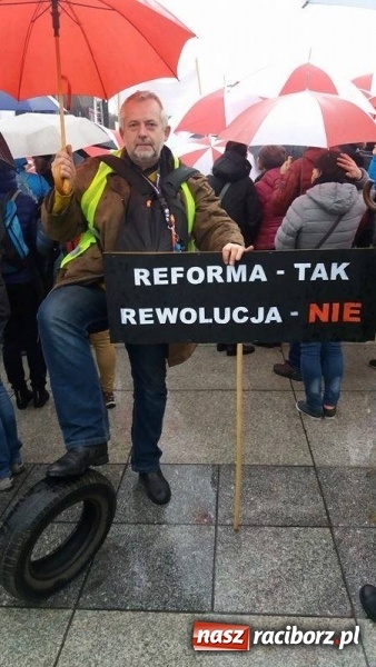 Zdjęcie w galerii na portalu naszraciborz.pl: Nie dla chaosu w szkole - nauczyciele z powiatu raciborskiego manifestowali w Warszawie wiadomości z regionu