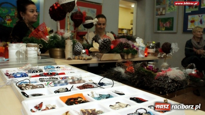 Zdjęcie w galerii na portalu naszraciborz.pl: Nocna szychta w bibliotece za nami wiadomości z regionu