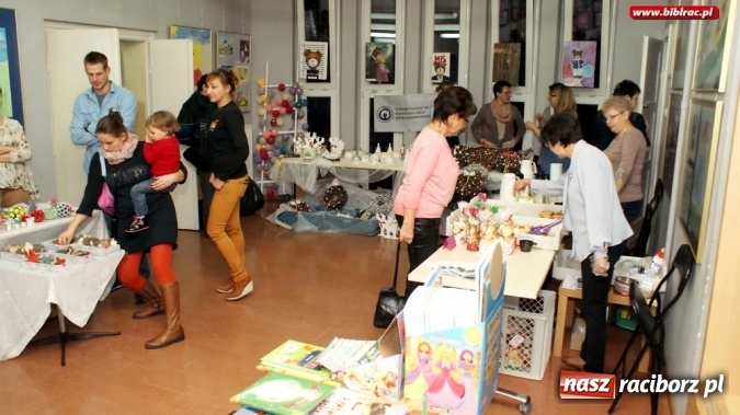 Zdjęcie w galerii na portalu naszraciborz.pl: Nocna szychta w bibliotece za nami wiadomości z regionu