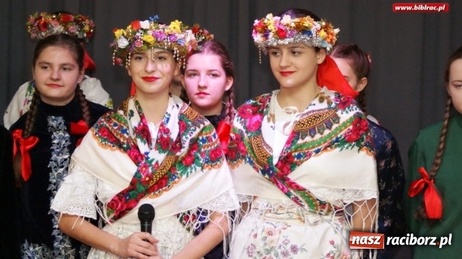 Zdjęcie w galerii na portalu naszraciborz.pl: Nocna szychta w bibliotece za nami wiadomości z regionu