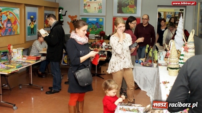 Zdjęcie w galerii na portalu naszraciborz.pl: Nocna szychta w bibliotece za nami wiadomości z regionu