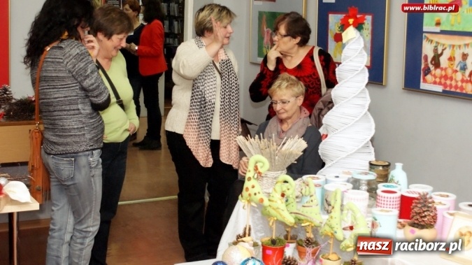 Zdjęcie w galerii na portalu naszraciborz.pl: Nocna szychta w bibliotece za nami wiadomości z regionu