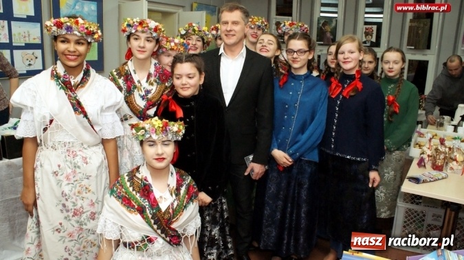 Zdjęcie w galerii na portalu naszraciborz.pl: Nocna szychta w bibliotece za nami wiadomości z regionu