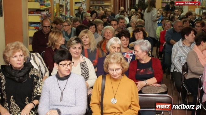Zdjęcie w galerii na portalu naszraciborz.pl: Nocna szychta w bibliotece za nami wiadomości z regionu
