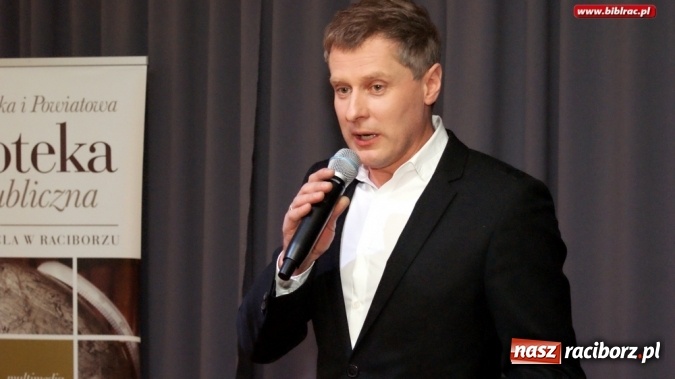 Zdjęcie w galerii na portalu naszraciborz.pl: Nocna szychta w bibliotece za nami wiadomości z regionu