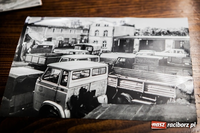 Zdjęcie w galerii na portalu naszraciborz.pl: Autobusy raciborskiego PKS-u jeżdżą po drogach regionu i nie tylko już 65 lat! wiadomości z regionu